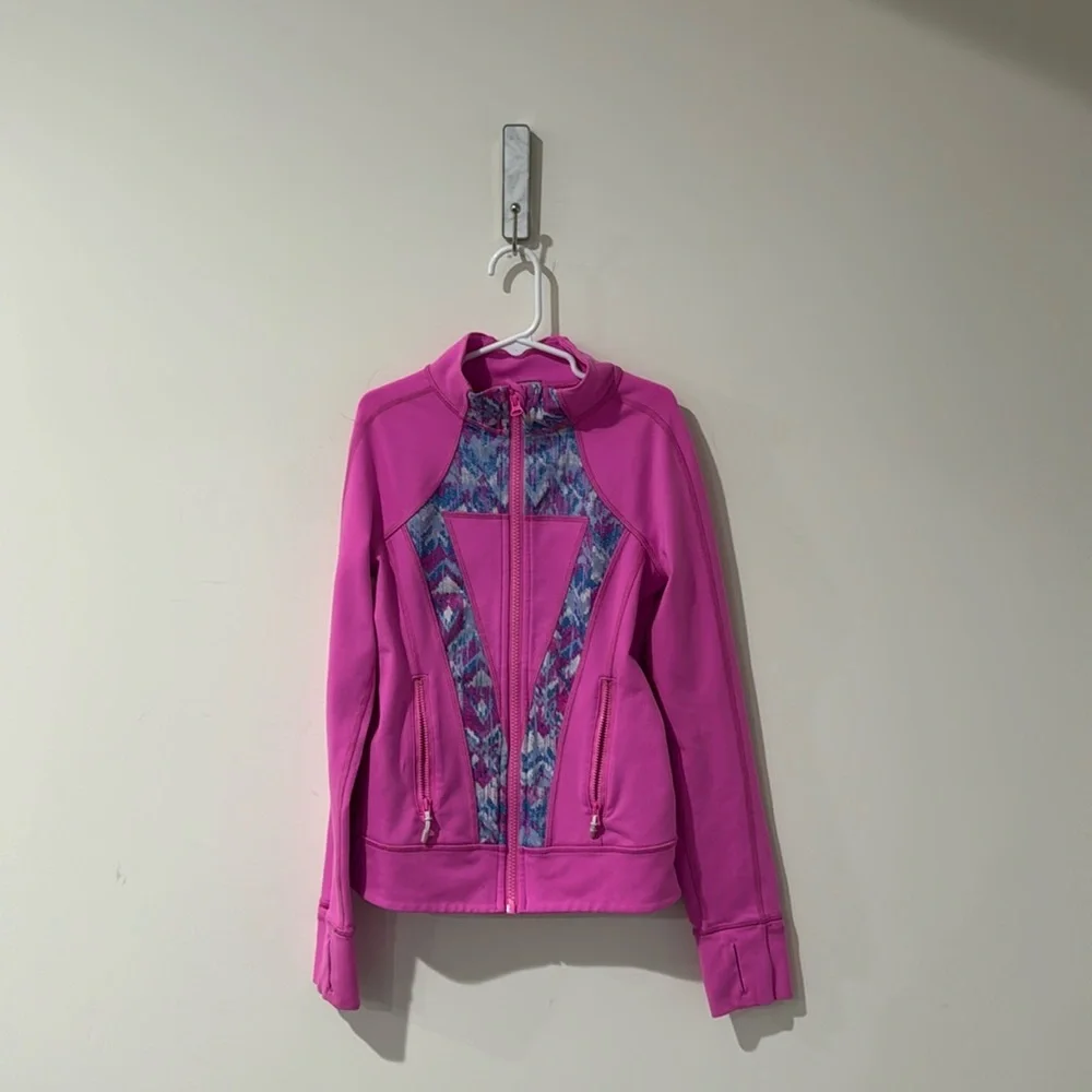 • Ivivva • Girls Zip Up Athletic Jacket Hot Pink with blue and white print 8